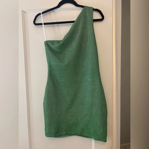 Super down green sparkly dress - Picture 4 of 4